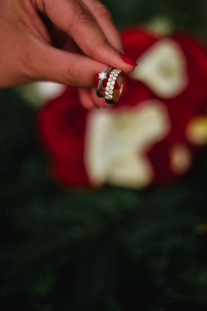 svatební prstýnky pro inspiraci, výběr svatebních prstýnů, snubáky, zásnubáky, svatební zlate, stříbrné prsteny,