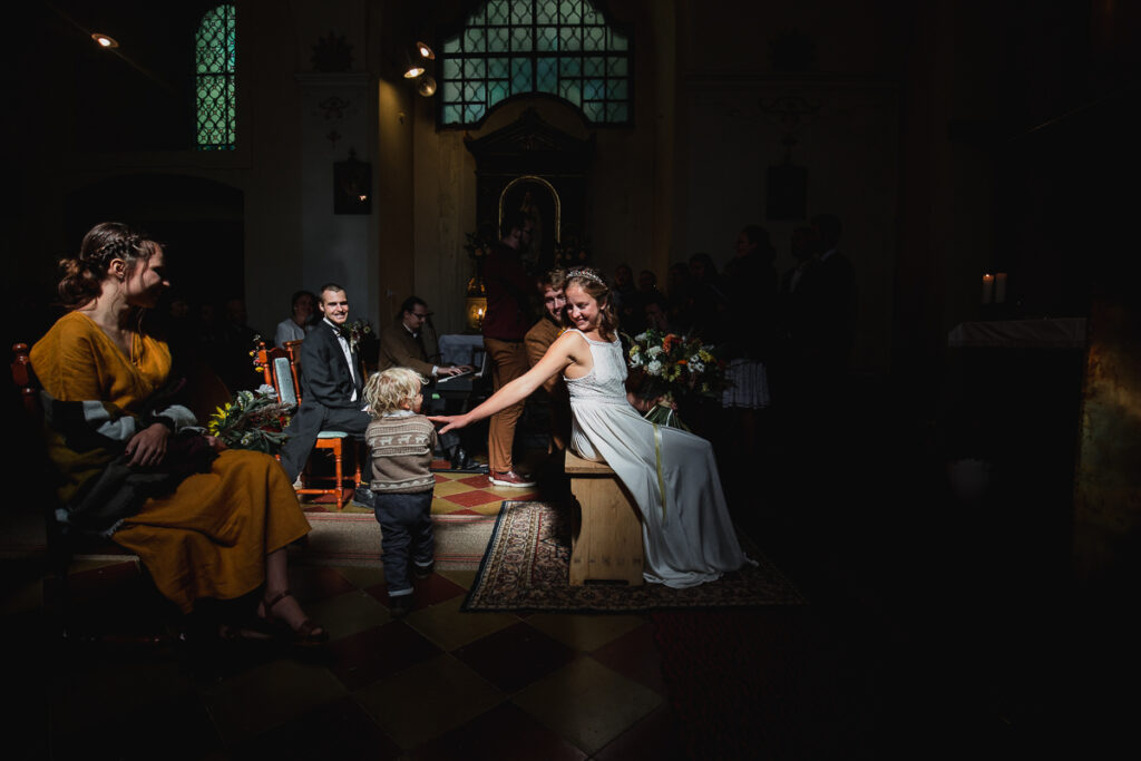 zamek svinaře, církevní svatba, svatba v kostele, svatba střední čechy, svatební fotograf top, inspirace, svatební, křenek