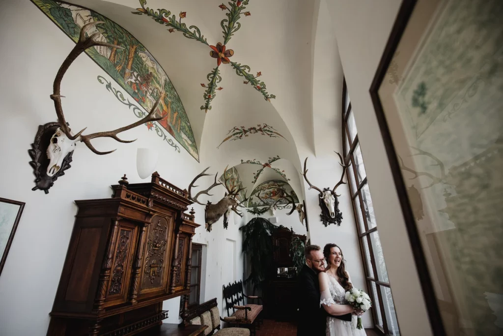 svatební fotograf, vysočina, zámek Valeč, obřad na zámku, zámecká zahrada, wedding photo