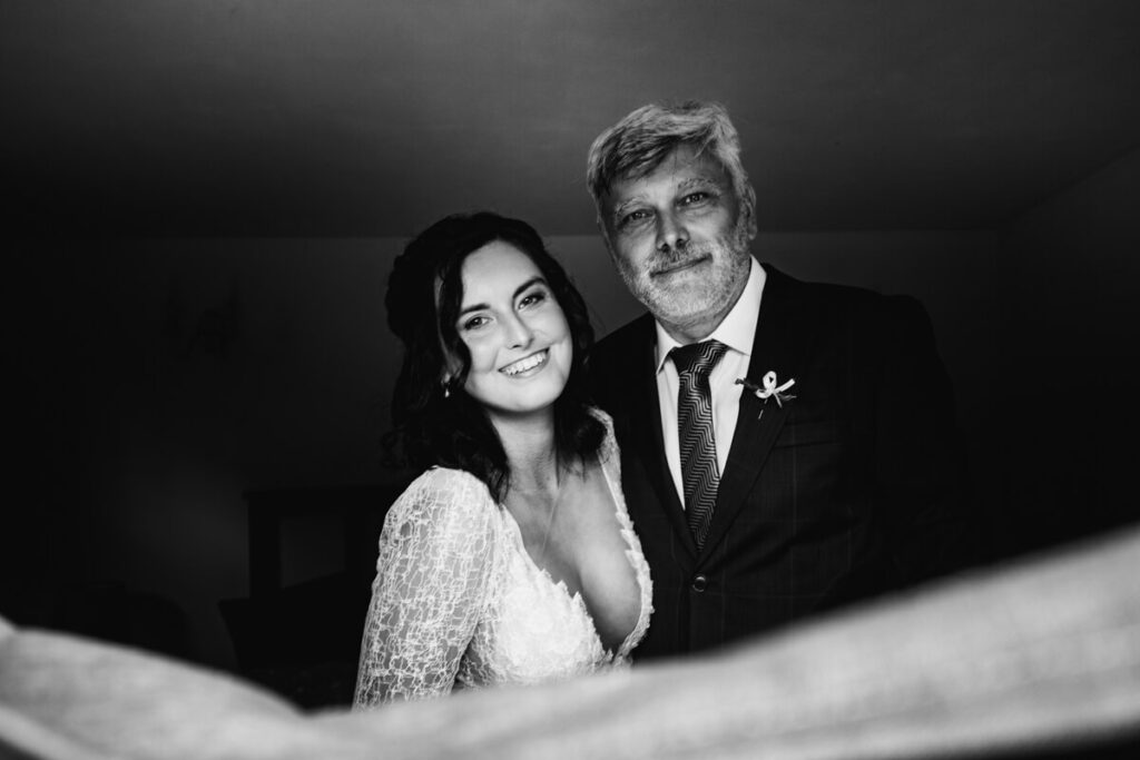 Donátův mlýn, svatba, fotograf, svatba ve stodole, svatba kousek od Prahy, levná svatba, komorní svatba, svatební fotograf 2024,