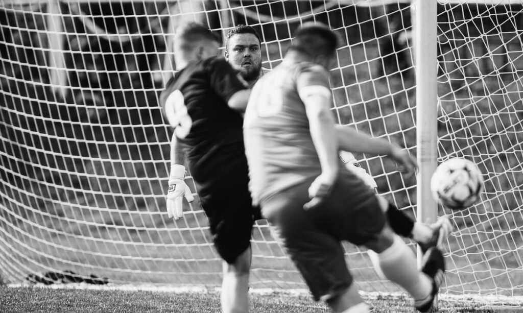 fk hyskov, cembrit beroun, fotbal, 8 liga, zápas, vesnicky fotbal, hyskov, beroun, sportovní fotografie, krenek