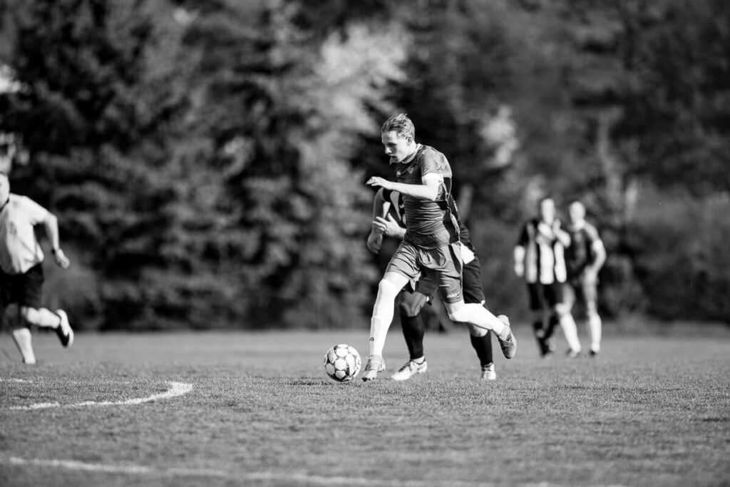 fk hyskov, cembrit beroun, fotbal, 8 liga, zápas, vesnicky fotbal, hyskov, beroun, sportovní fotografie, krenek
