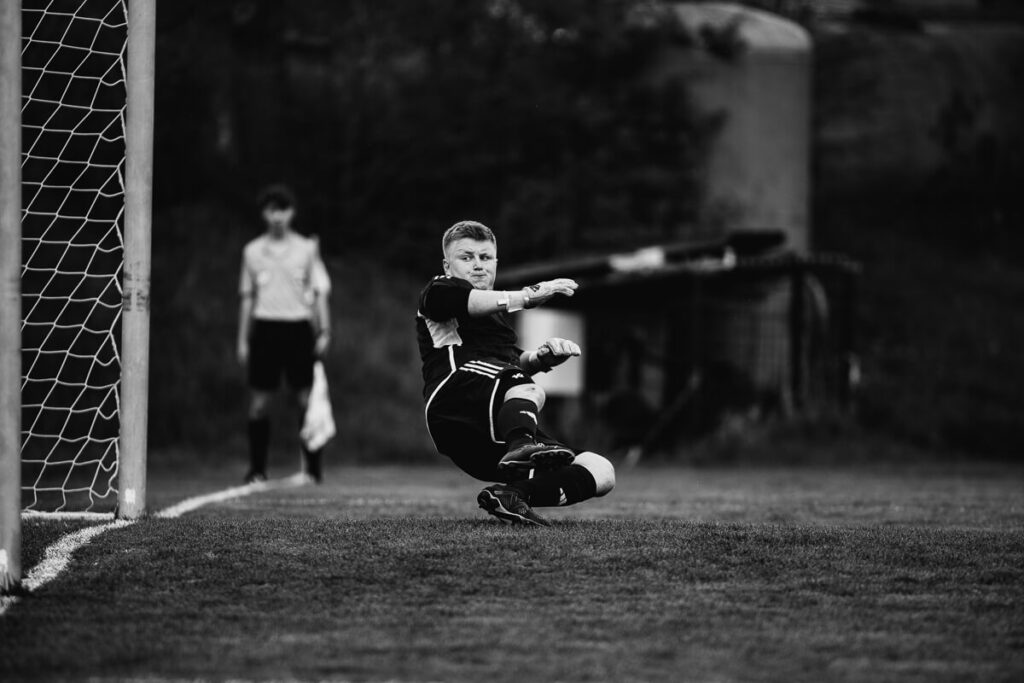 fk hyskov, cembrit beroun, fotbal, 8 liga, zápas, vesnicky fotbal, hyskov, beroun, sportovní fotografie, krenek