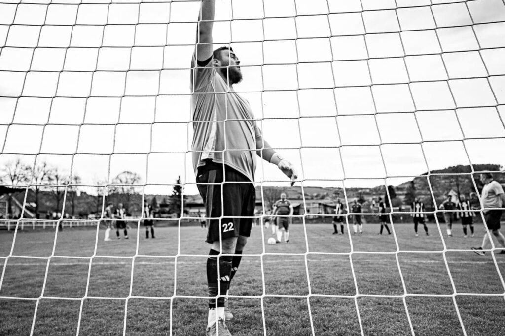 fk hyskov, cembrit beroun, fotbal, 8 liga, zápas, vesnicky fotbal, hyskov, beroun, sportovní fotografie, krenek