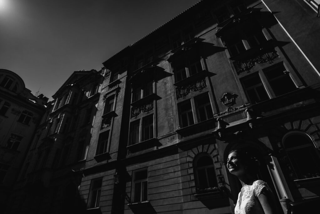 svatební fotograf, praha, salvador, svatba v praze, krenek, chodov, malá svatba, svatba v kostele, církevní obřad,